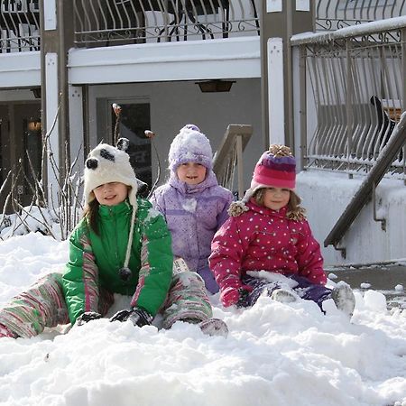Fern Resort Orillia Eksteriør billede