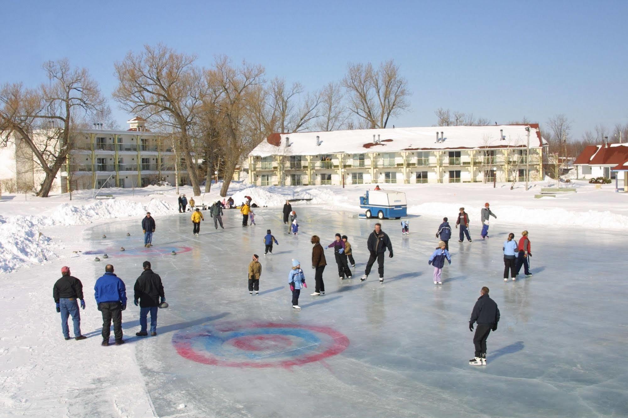 Fern Resort Orillia Eksteriør billede